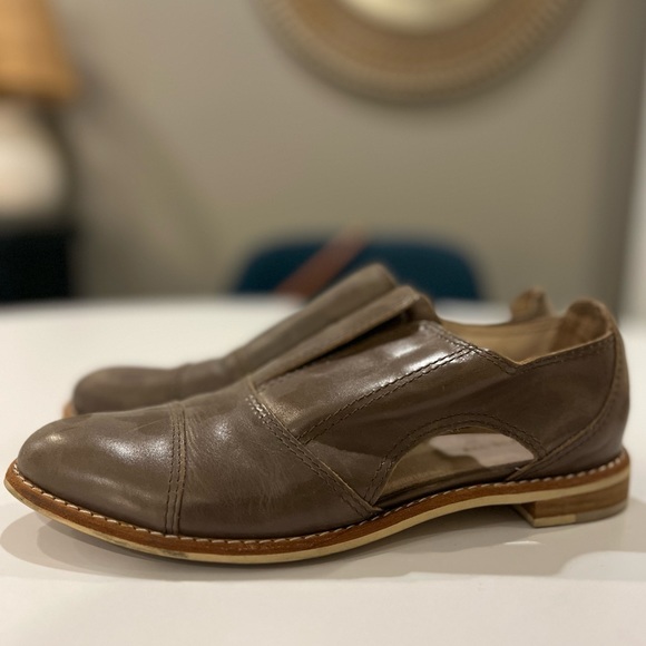 All Black women’s loafers. Barely warn. Beautiful leather. - Picture 3 of 3